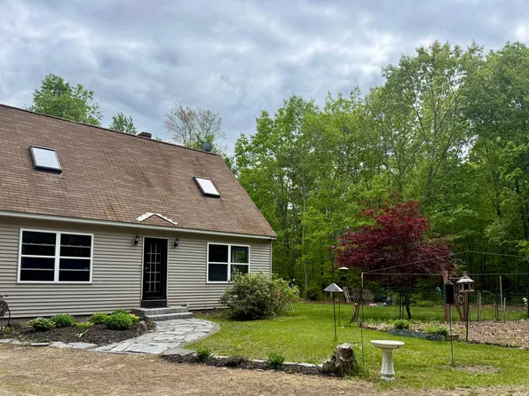 7 Gollums Way, Windham, ME 04062
