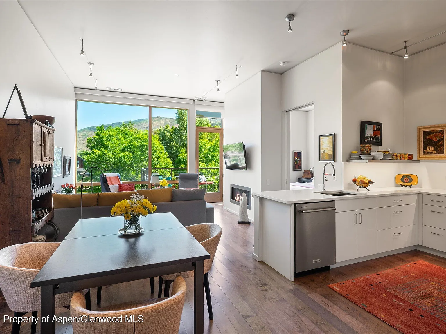 1 bed, 803 sqft, $7,000 — Photo 3
