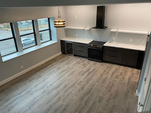 2nd image of 2247 S Grand Blvd #C