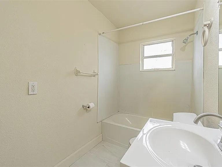 14918 Pinecrest Rd — Photo 6