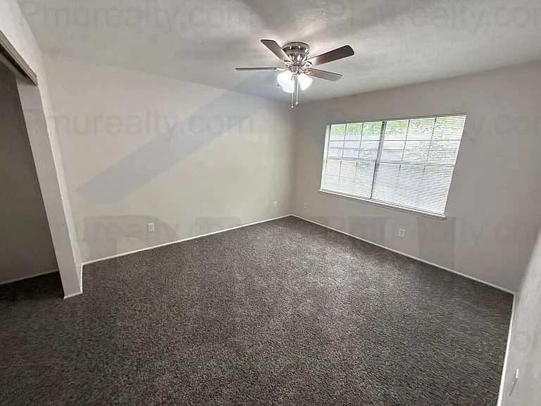 439 Jones St — Photo 12