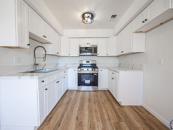 4th image of 721 S 5th St