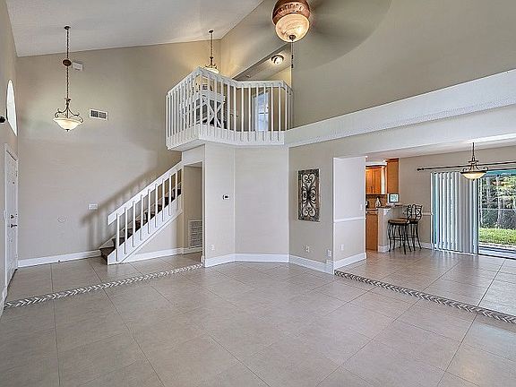 5th image of 10077 Cheshunt Dr