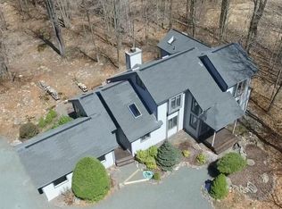 3167 Paul Bunyan Trl, Pocono Pines, PA 18350