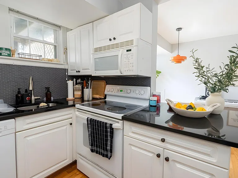 76 Boylston St #5 — Photo 6
