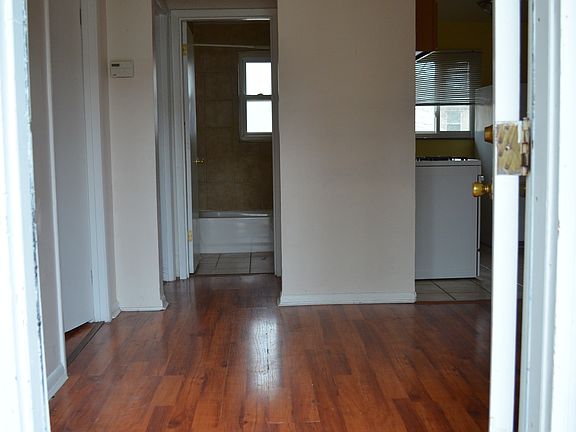 3rd image of 3979 Avilla Pl #3