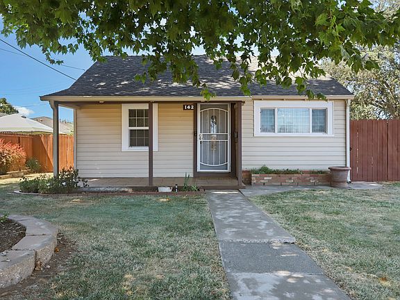 2nd image of 142 Oak Ave