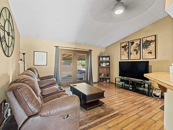 5th image of 2307 S Landsdowne
