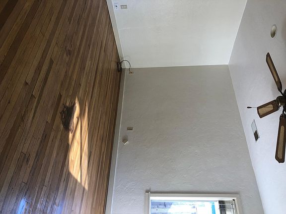 3rd image of 532 E Evelyn Ave