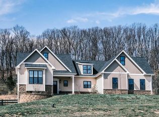 121 Windrow Ct, Winchester, VA 22602