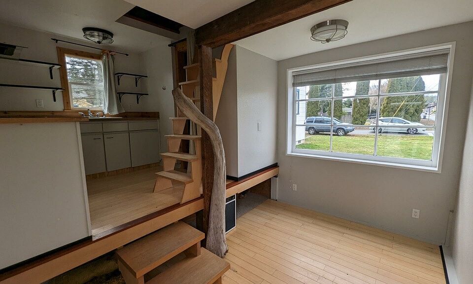 1st image of 112 N 4th St #2