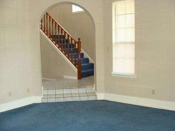 5th image of 2532 Heatherdale Dr