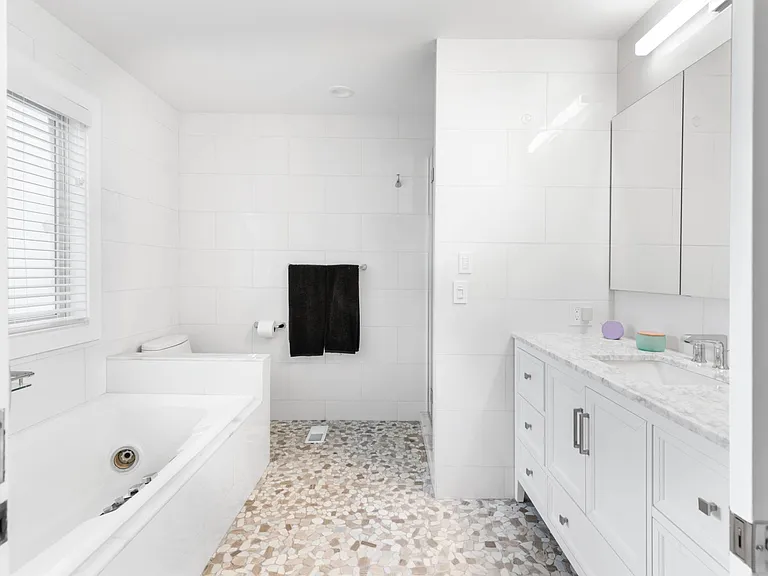 9 Watersedge Ct — Photo 6
