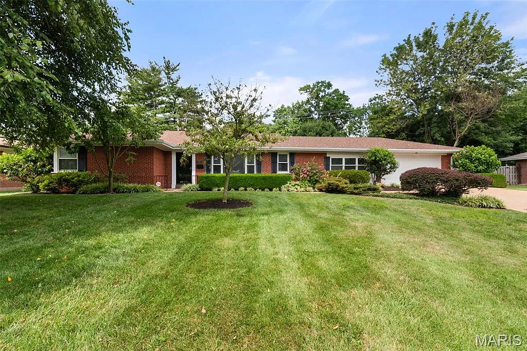 1431 Jamaica Ct photo 1