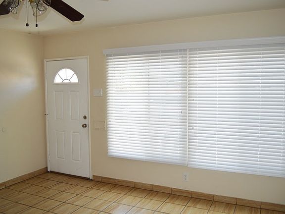 5th image of 3913 W 108th St