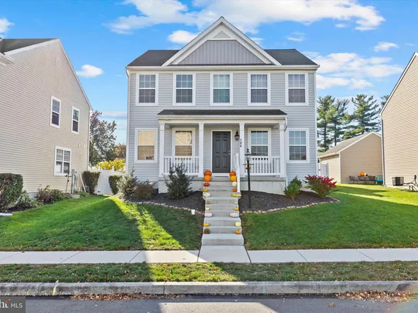 144 Honeysuckle Dr, Marietta, PA 17547