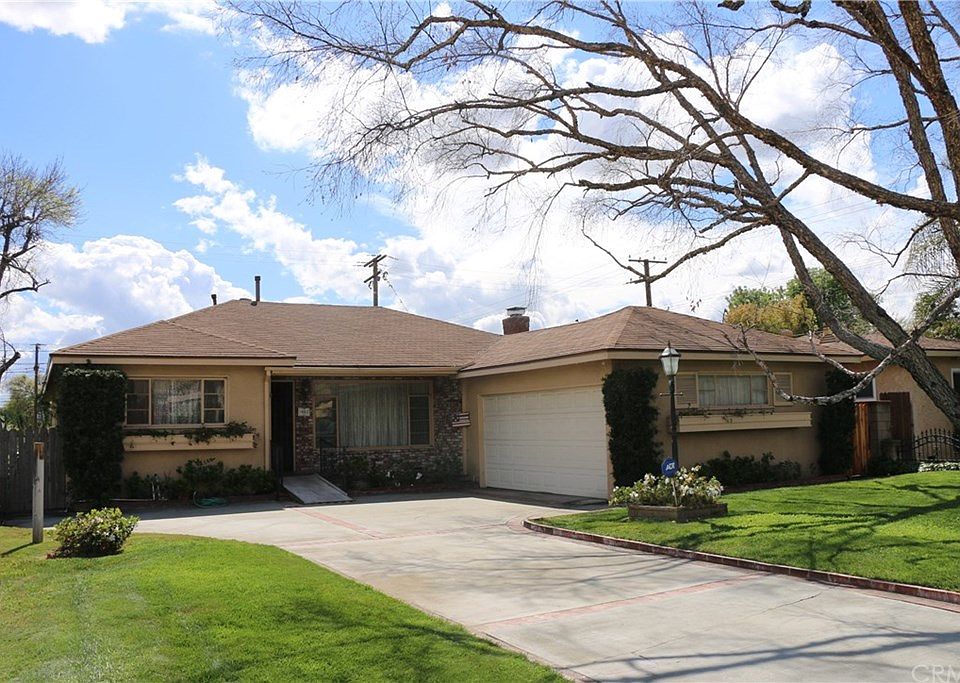 1st image of 661 W Bonnie Brae Ct