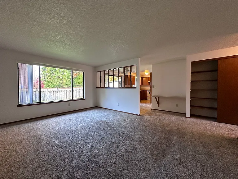 3417 SE 11th St — Photo 3