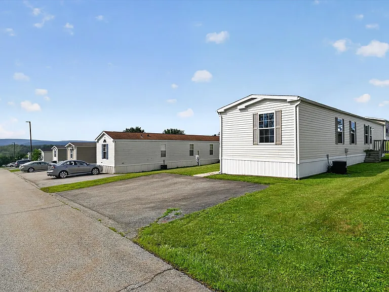 Hillside Estates — Photo 46