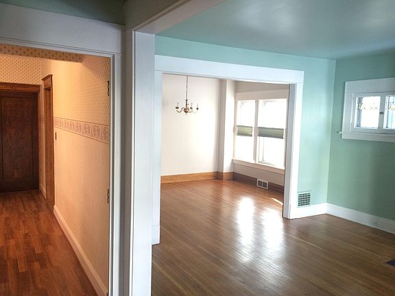 Front Entryway 