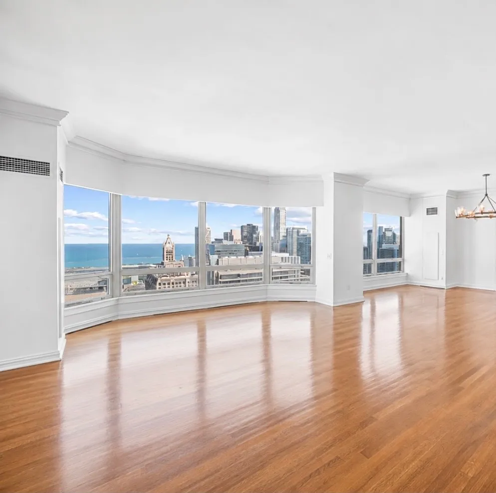 3 bed, 2.5 bath, 2400 sqft, $8,500 — Photo 3