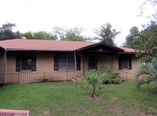 211 E Williams St, Carthage, TX 75633