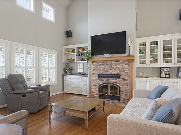 3rd image of 9641 Price Coffee Rd