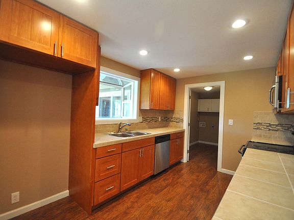 3rd image of 7531 3rd Ave SE