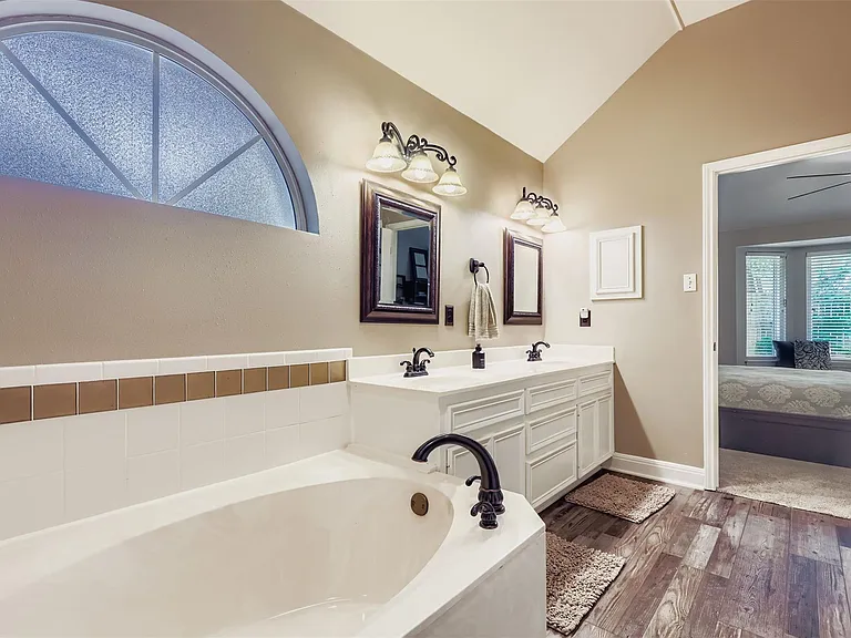 1809 Edelweiss Dr — Photo 17