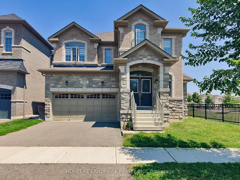 1533 Devine Point — Photo 1