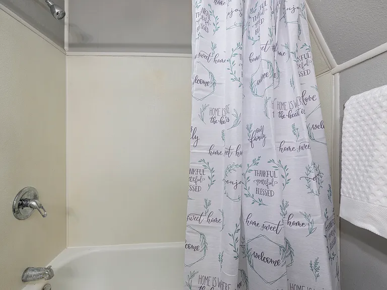 17 Bay Breeze Ln — Photo 13