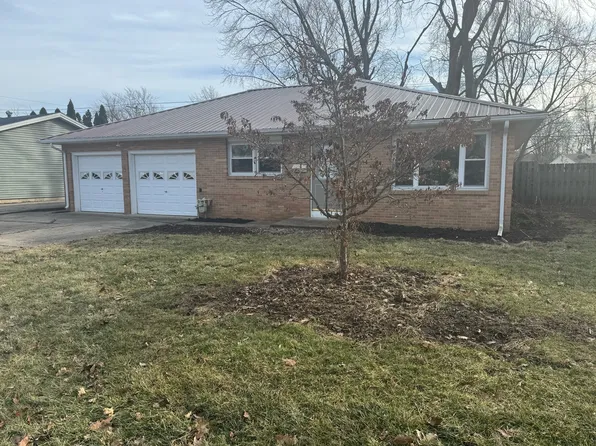 1307 Fairlawn Dr, Urbana, IL 61801