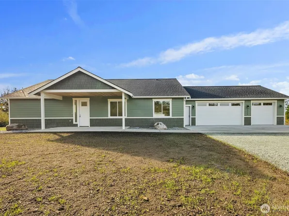 2218 Corsair Lane, Oak Harbor, WA 98277