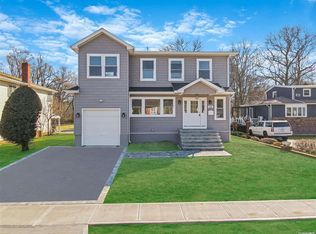 1660 Sumner Ave, Merrick, NY 11566