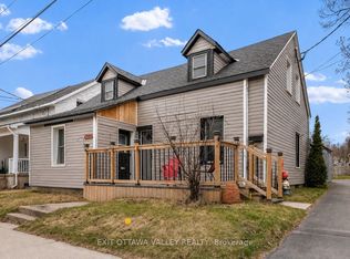444 Isabella St, Pembroke, ON K8A5T7