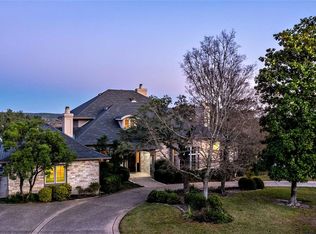 200 Deerwood Dr, Kerrville, TX 78028