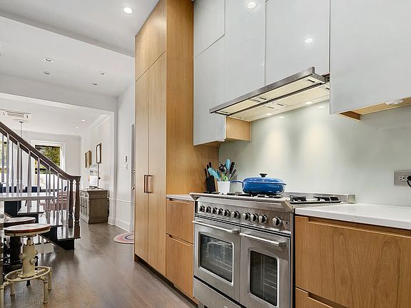 2nd image of 153 W 80th St APT 1-D