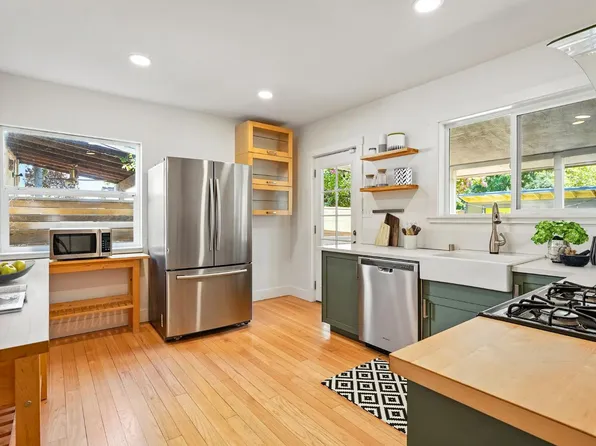 2673 Freeport Blvd, Sacramento, CA 95818