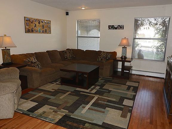 5th image of 3125 Cloverdale Ct