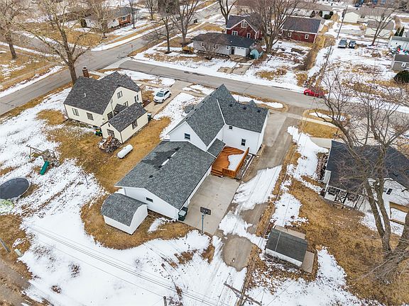 4th image of 705 2nd St