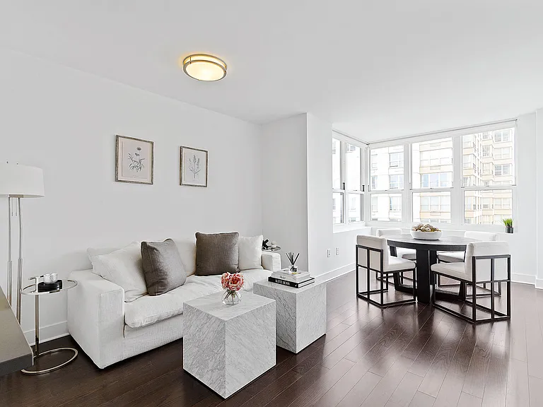 65 Bay Street Apartments — Photo 29