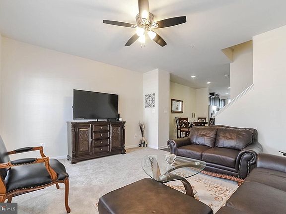 5th image of 23043 Mountain Laurel Ln