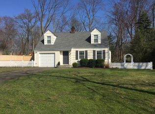 53 Edgerton St, Darien, CT 06820