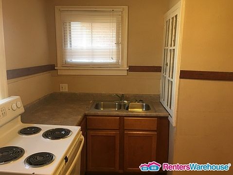 3rd image of 8363 Mayfair Pl