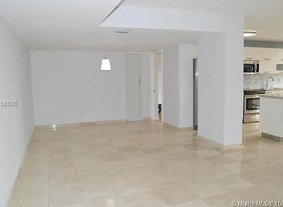 4th image of 18181 NE 31st Ct APT 608