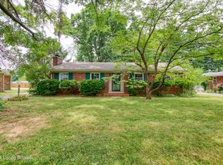 1904 Wesley Ave, Hurstbourne Acres, KY 40220