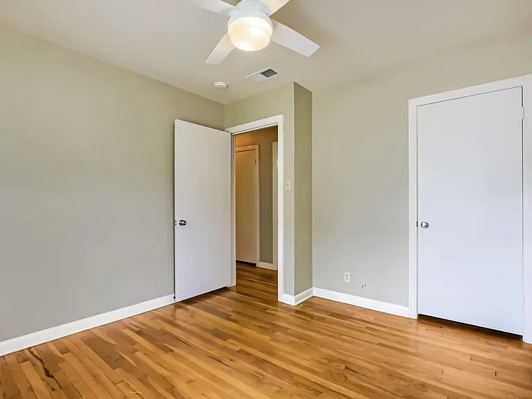 1402 Cullen Ave — Photo 23
