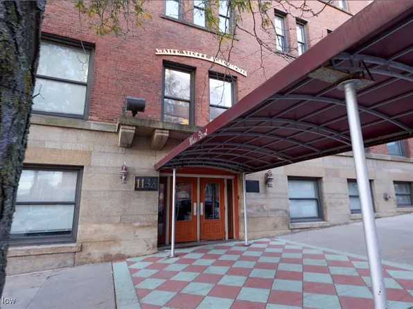1133 W 9th St APT 210, Cleveland, OH 44113