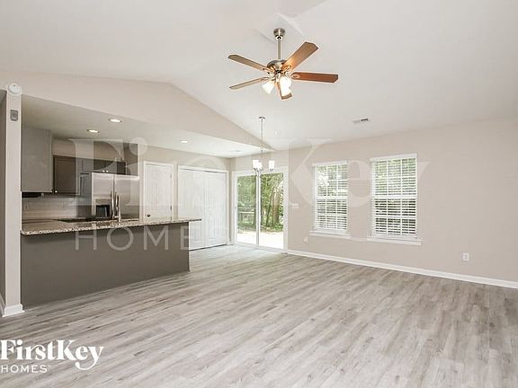 3rd image of 128 Lismark Dr