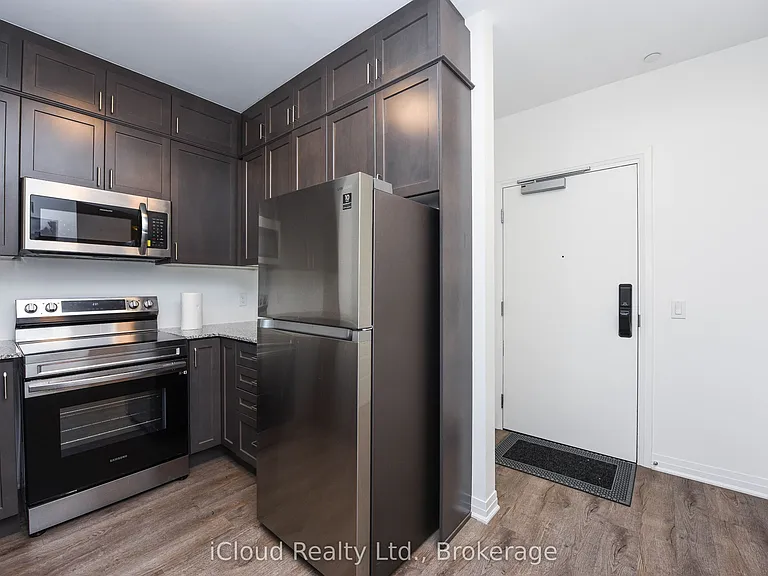 95 Dundas St W #4 — Photo 34